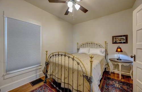 Sheridan House | 109 m² House ∙ 2 bedrooms ∙ 5 guests