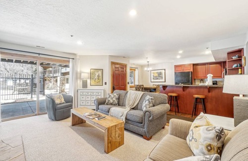 North Park City Condo | 115 m² Condo ∙ 2 bedrooms ∙ 6 guests