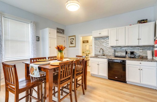 Stoughton Apartment | 120 m² Apartment ∙ 1 bedroom ∙ 5 guests