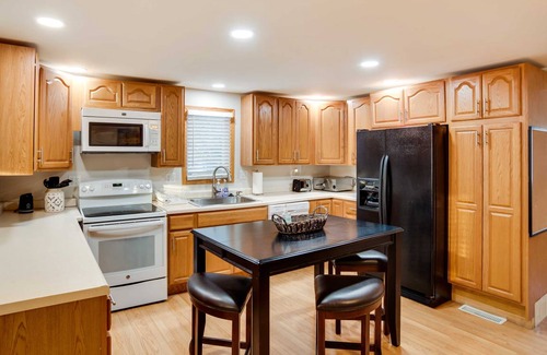 Knoxville House | 125 m² House ∙ 3 bedrooms ∙ 9 guests