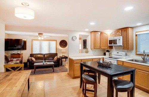 Knoxville House | 125 m² House ∙ 3 bedrooms ∙ 9 guests