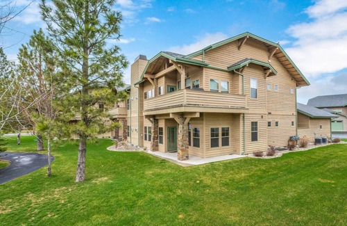 Dover Bay Condo | 128 m² Condo ∙ 2 bedrooms ∙ 6 guests