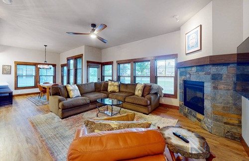 Dover Bay Condo | 128 m² Condo ∙ 2 bedrooms ∙ 6 guests