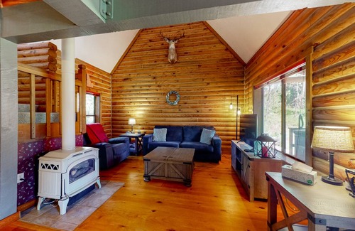 New Meadows Cabin | 129 m² Cabin ∙ 2 bedrooms ∙ 6 guests