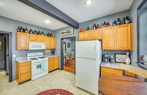 Wallace House | 13 Mi to Skiing: Downtown Wallace Home w/Deck