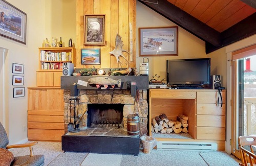 Big Sky Meadow Village Condo | 131 m² Condo ∙ 2 bedrooms ∙ 4 guests