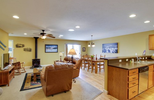 Four Corners Apartment | 139 m² Apartment ∙ 2 bedrooms ∙ 4 guests