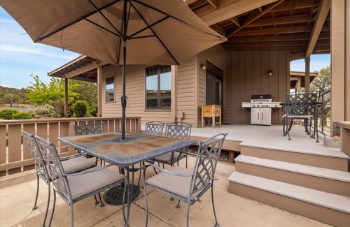 Powell Butte Cabin | 139 m² Cabin ∙ 2 bedrooms ∙ 8 guests