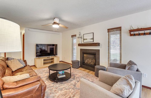 Custer House | 139 m² House ∙ 3 bedrooms ∙ 8 guests