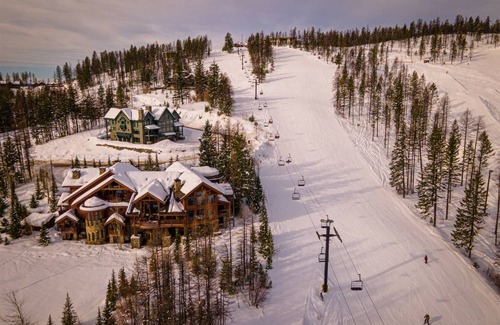 Whitefish House | 1390 m² House ∙ 7 bedrooms ∙ 24 guests