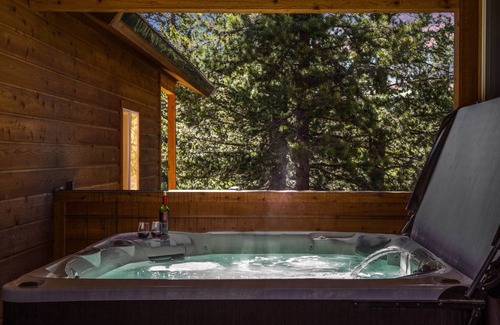 Island Park Ski Chalet | 147 m² Chalet ∙ 3 bedrooms ∙ 10 guests