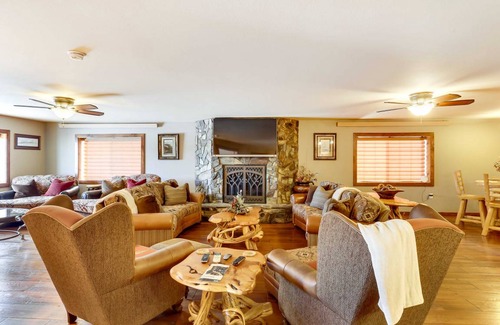 Deadwood Apartment | 148 m² Apartment ∙ 1 bedroom ∙ 4 guests