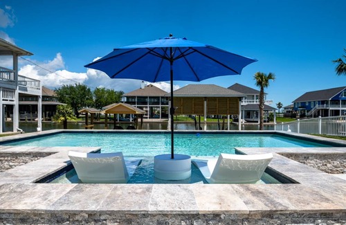 Crystal Beach House | 150 m² House ∙ 3 bedrooms ∙ 11 guests