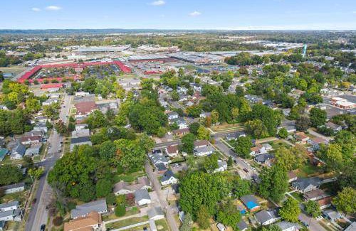 Jeffersonville House | 156 m² House ∙ 4 bedrooms ∙ 7 guests