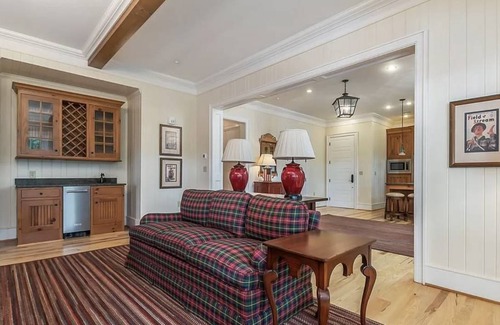 Mill Spring House | 158 m² House ∙ 2 bedrooms ∙ 4 guests