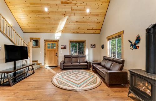 Bigfork Cabin | 167 m² Cabin ∙ 3 bedrooms ∙ 11 guests