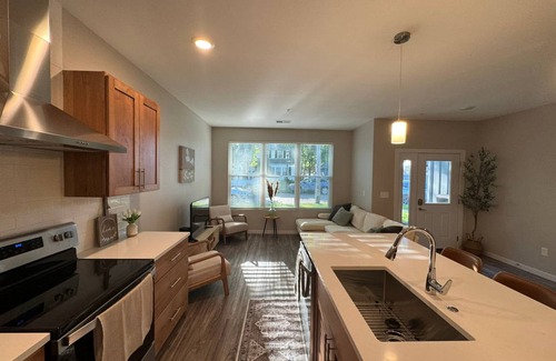 West Fargo Condo | 172 m² Condo ∙ 3 bedrooms ∙ 8 guests