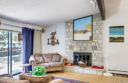 Upper Rattlesnake House | 185 m² House ∙ 4 bedrooms ∙ 8 guests