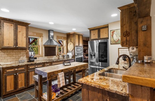 Lazy Acres House | 186 m² House ∙ 2 bedrooms ∙ 8 guests