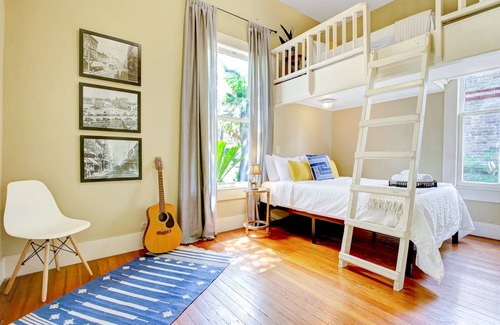 Southtown House | 186 m² House ∙ 3 bedrooms ∙ 10 guests
