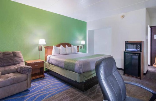 Dickinson Hotel | 19 m² Hotel ∙ 6 guests