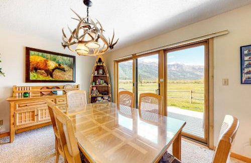 Moose Wilson Road Apartment | 191 m² Apartment ∙ 3 bedrooms ∙ 8 guests