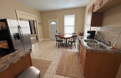 Columbus Apartment | 2-bed apartment/Downtown Columbus/parking/WiFi/LOCATION! LOCATION!