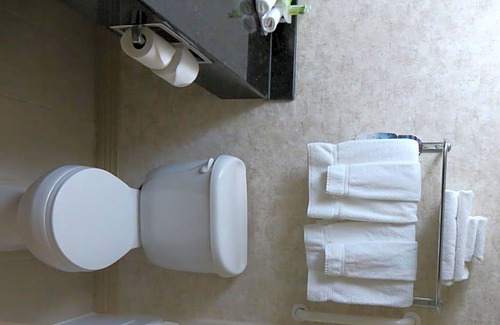 Wenatchee Hotel | 2-Star Hotel ∙ Holiday Inn Express Wenatchee, an IHG Hotel