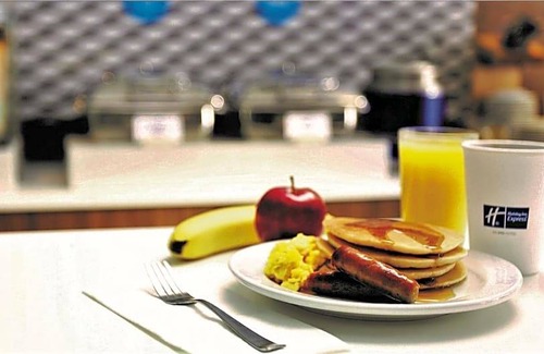 Douglas Hotel | 2-Star Hotel ∙ Holiday Inn Express & Suites Douglas, an IHG Hotel