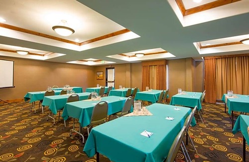 Douglas Hotel | 2-Star Hotel ∙ Holiday Inn Express & Suites Douglas, an IHG Hotel