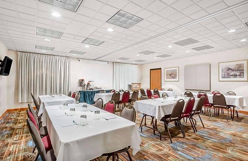 Lima Hotel | 2-Star Hotel ∙ Wingate by Wyndham Lima