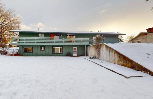 Spokane Valley House | 205 m² House ∙ 4 bedrooms ∙ 8 guests