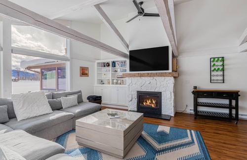 Jackson Hole House | 212 m² House ∙ 3 bedrooms ∙ 5 guests