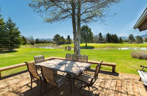 Jackson Hole House | 212 m² House ∙ 3 bedrooms ∙ 5 guests