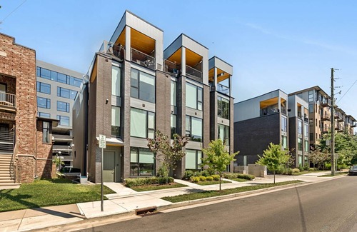 Music Row Apartment | 213 m² Apartment ∙ 4 bedrooms ∙ 10 guests