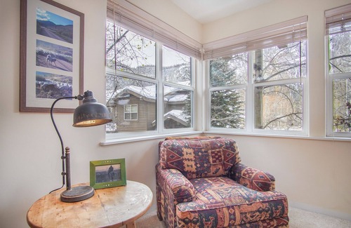 Ketchum House | #215A-Great Location on the Bike/Ski path with garage: 10 minute Walk to Town & Lifts