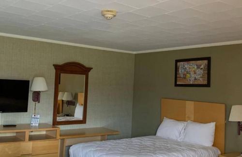 Newton Falls Hotel | 23 m² Motel ∙ 4 guests