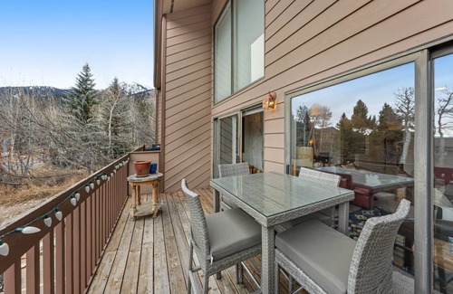 Teton Village Condo | 230 m² Condo ∙ 4 bedrooms ∙ 13 guests
