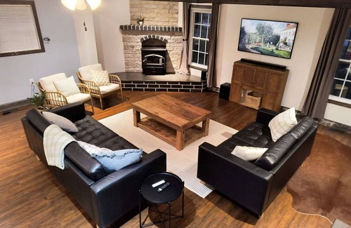 Boone County House | 232 m² House ∙ 4 bedrooms ∙ 12 guests