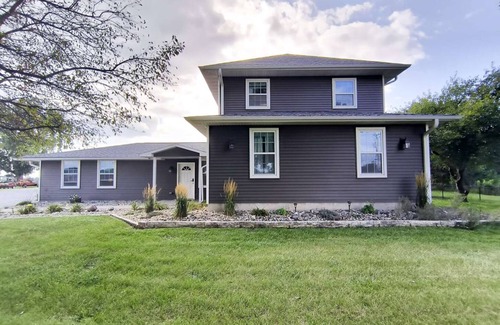 Boone County House | 232 m² House ∙ 4 bedrooms ∙ 12 guests