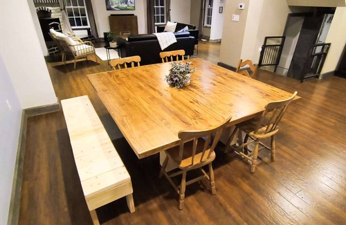 Boone County House | 232 m² House ∙ 4 bedrooms ∙ 12 guests