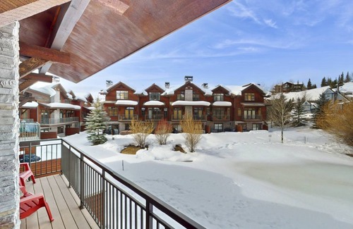Big Sky Meadow Village Condo | 234 m² Condo ∙ 3 bedrooms ∙ 9 guests