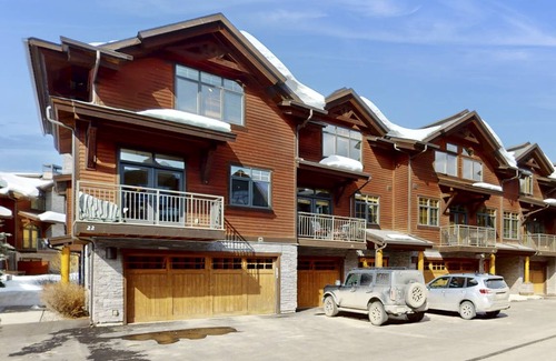 Big Sky Meadow Village Condo | 234 m² Condo ∙ 3 bedrooms ∙ 9 guests