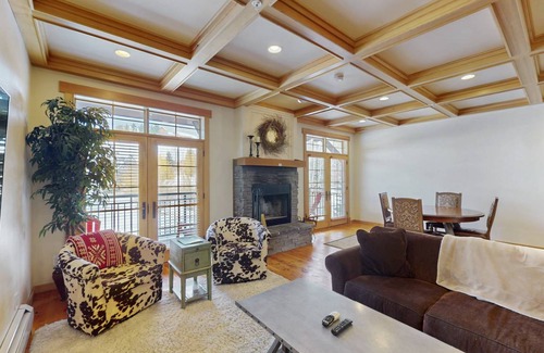 Big Sky Meadow Village Condo | 234 m² Condo ∙ 3 bedrooms ∙ 9 guests