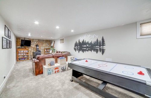 Idaho Falls House | 241 m² House ∙ 5 bedrooms ∙ 16 guests