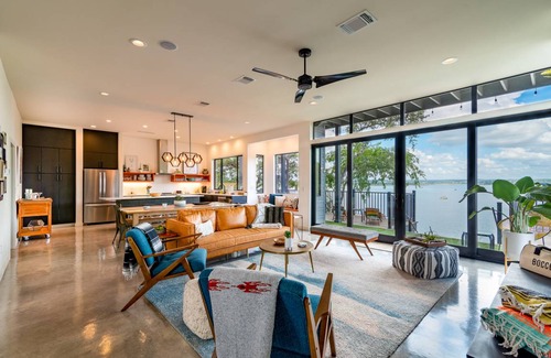 Canyon Lake House | 248 m² House ∙ 4 bedrooms ∙ 11 guests