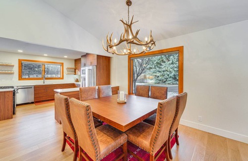 Hulen Meadows House | 260 m² House ∙ 4 bedrooms ∙ 10 guests