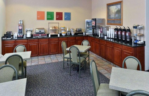 Riverton Hotel | 27 m² Hotel ∙ 127 guests