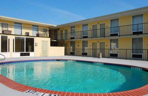 Millington Hotel | 27 m² Hotel ∙ 9 guests