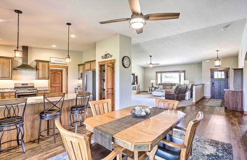 Spearfish House | 278 m² House ∙ 2 bedrooms ∙ 4 guests